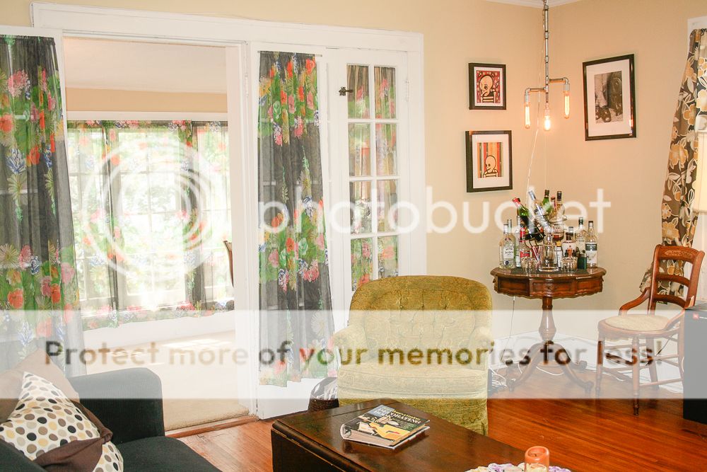 photo LivingRoom3_zps4df5a6fb.jpg